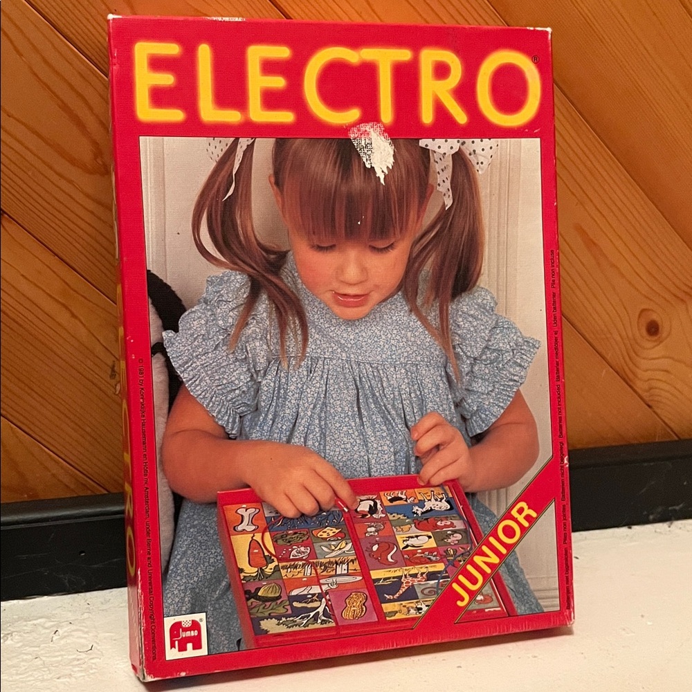 Jumbo Electro Junior Matching Game